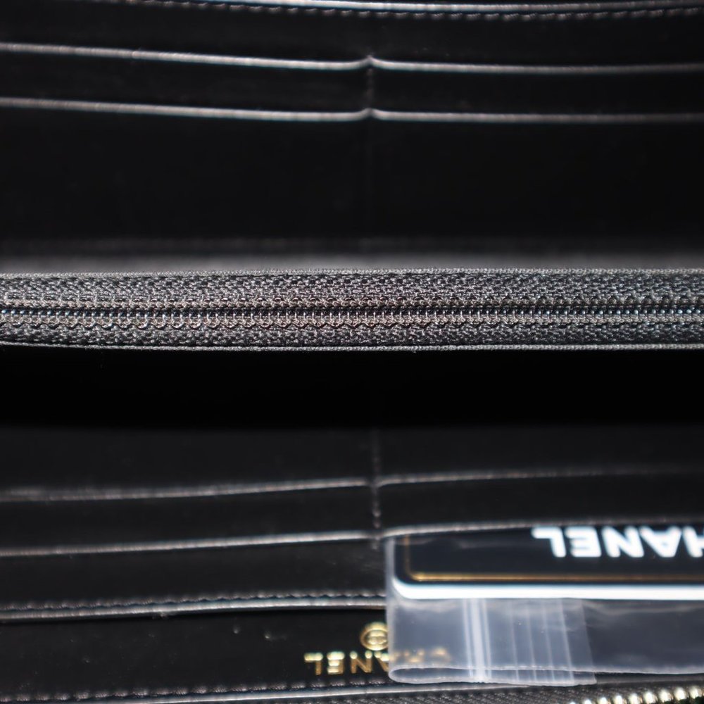 Chanel Caviar Quilted Filigree Zip Around Wallet Black - Picture 6 of 8